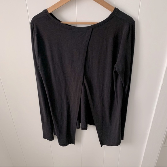 GAP Breathe Fit black open back tie top - Picture 2 of 7